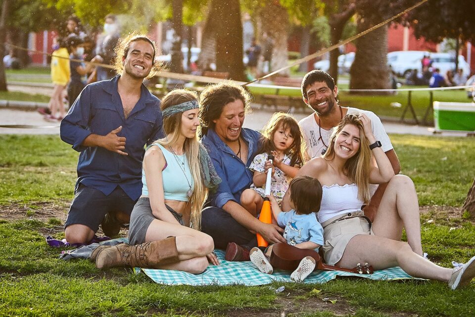 Juan Pablo Astorga junto a amigos