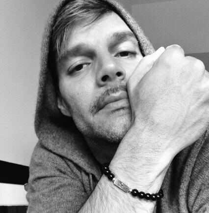 Demandan a Ricky Martin